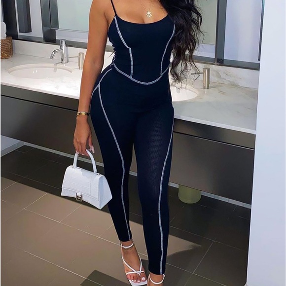 🎱 fashion nova one piece - Picture 1 of 5